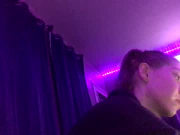 Loirinha Nua Abrindo a Buceta Rosada