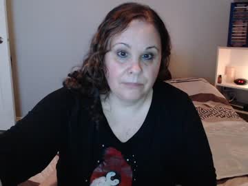 Morena com Bigodinho na Buceta e Peitos Gostosos