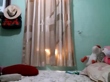 Novinha Nua Mostrando sua Bucetona Gostosa