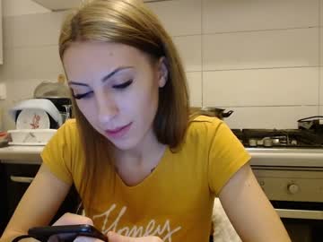 Grávida Novinha Pelada Mostrando a Bucetona