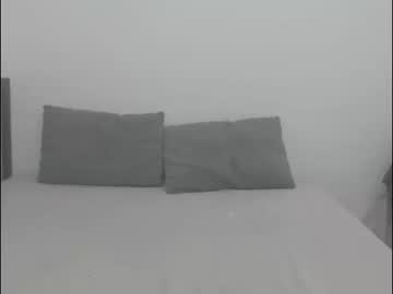 Mulata Bucetuda Nua se Abrindo Toda