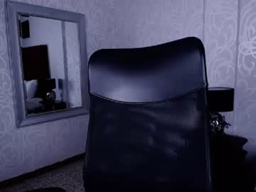 Novinha de Óculos Pelada se Exibindo