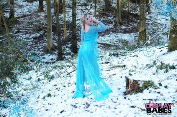 Elsa de Frozen Pelada em Cosplay