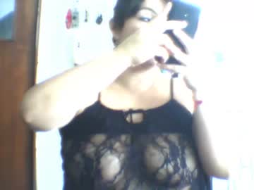 Asiática Gostosa de Lingerie Sexy Mostrando os Peitinhos Lindos